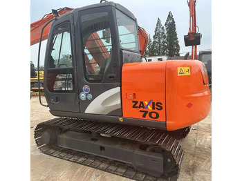Kāpurķēžu ekskavators HITACHI ZX70