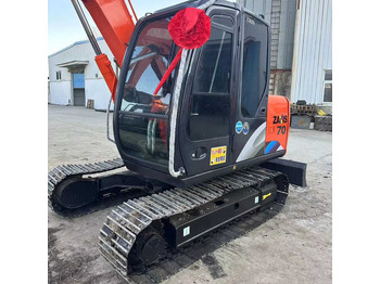Kāpurķēžu ekskavators HITACHI ZX70