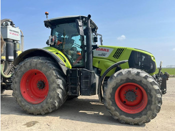 Traktors CLAAS Axion 830