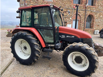 Traktors NEW HOLLAND