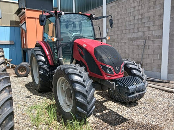 Traktors VALTRA A114
