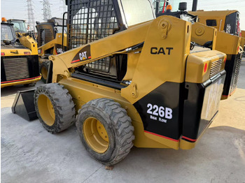 Celtniecības tehnika CATERPILLAR 226