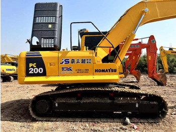 Kāpurķēžu ekskavators KOMATSU PC200-8