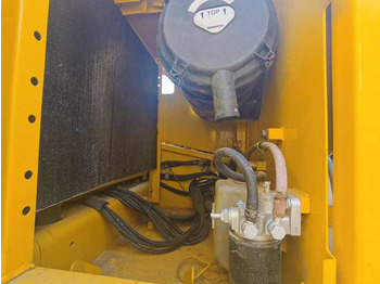 Kāpurķēžu ekskavators Komatsu PC 200: foto 5