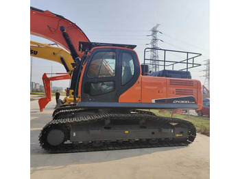 Ekskavators DOOSAN DX300LC