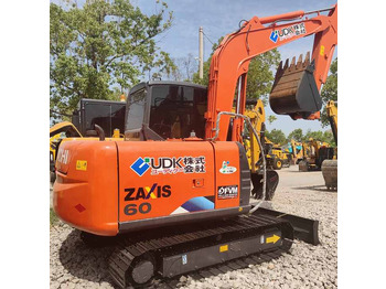 Kāpurķēžu ekskavators HITACHI ZX60