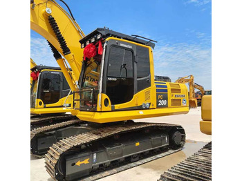 Ekskavators KOMATSU PC200-8