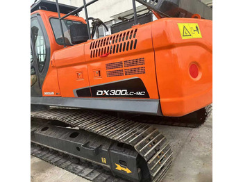 Kāpurķēžu ekskavators DOOSAN DX300