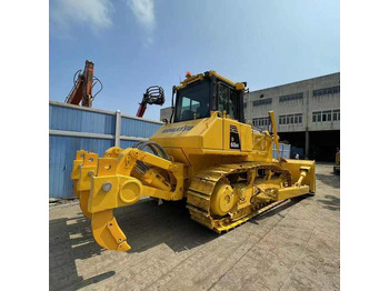 Buldozers KOMATSU D65
