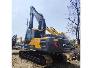 Ekskavators VOLVO EC210