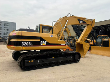 Kāpurķēžu ekskavators CATERPILLAR 320B