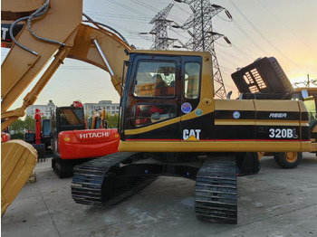 Kāpurķēžu ekskavators CATERPILLAR 320B