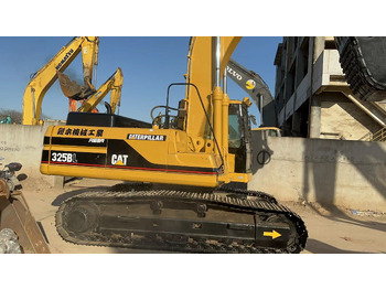 Kāpurķēžu ekskavators CATERPILLAR 325B