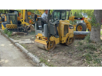 CATERPILLAR CB14B līzingu CATERPILLAR CB14B: foto 1