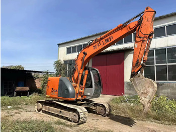 HITACHI ZX135 līzingu HITACHI ZX135: foto 2