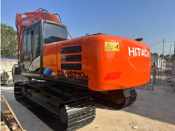 Kāpurķēžu ekskavators HITACHI ZX210