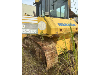 Buldozers KOMATSU D65
