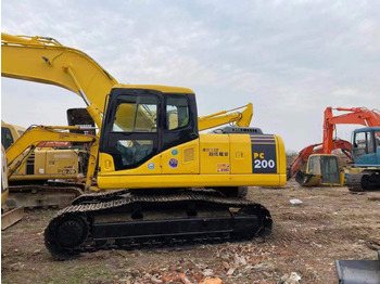 Kāpurķēžu ekskavators KOMATSU PC200-7