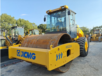 Ceļu veltnis XCMG XS223J