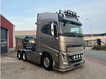 Vilcējs Volvo FH 16.650 FH16 6x4: foto 2