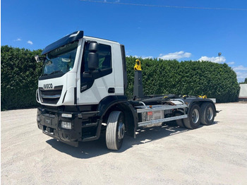 Pacēlājs ar āķi IVECO X-WAY