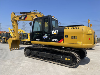 Kāpurķēžu ekskavators CATERPILLAR 320D