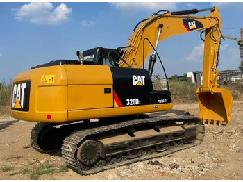 Kāpurķēžu ekskavators CATERPILLAR 320D