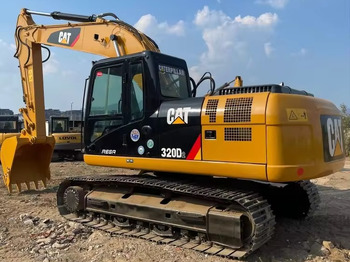 Kāpurķēžu ekskavators CATERPILLAR 320D2