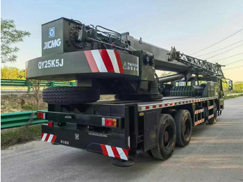 Autoceltnis XCMG QY25K5-1 25 ton truck crane: foto 4
