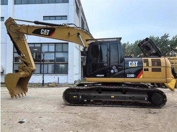 Kāpurķēžu ekskavators CATERPILLAR 320D2