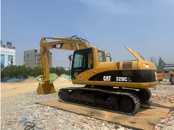 Kāpurķēžu ekskavators CATERPILLAR 320CL