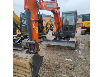 Mini-ekskavators DOOSAN DX60