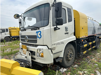 Asenizācijas mašīna Dongfeng Large Vacuum Suction Truck: foto 5