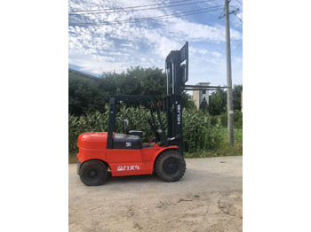 Dīzeļiekrāvējs HELI