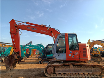 Kāpurķēžu ekskavators HITACHI ZX135