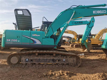 Kāpurķēžu ekskavators KOBELCO