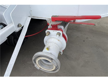 Jaunā Puspiekabe pārvadāšana cements TITAN 3 Axle Dry Bulker Cement Tanker Trailer for Sale In Saudi Arabia: foto 5