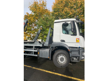 Būvgružu konteineru vedējs MERCEDES-BENZ Actros 1835