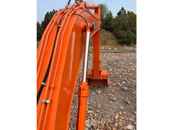 Kāpurķēžu ekskavators 2021 Hitachi ZX240-3: foto 4