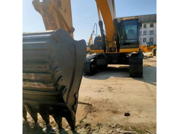 Kāpurķēžu ekskavators CATERPILLAR 336D