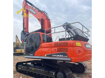 Kāpurķēžu ekskavators DOOSAN DX300