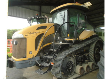Kāpurķēžu traktors CHALLENGER