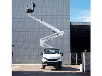 Jaunā Autopacēlājs Oil & Steel Snake 2010 HE PLUS Sobre IVECO 35S14 Distancia entre ejes 3750 mm: foto 2 Jaunā Autopacēlājs Oil & Steel Snake 2010 HE PLUS Sobre IVECO 35S14 Distancia entre ejes 3750 mm: foto 2