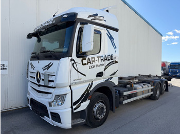 Konteineru vedējs/ Kravas automašīna ar noņemamā virsbūve MERCEDES-BENZ Actros 2545