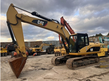 Kāpurķēžu ekskavators CATERPILLAR 320D