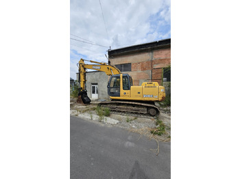 Kāpurķēžu ekskavators JOHN DEERE