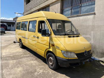 Skolas autobuss MERCEDES-BENZ