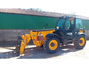 Teleskopiskais iekrāvējs JCB