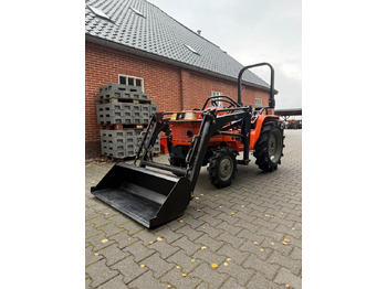 Mini traktors KUBOTA