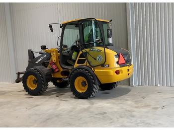 Riteņu iekrāvējs VOLVO L25